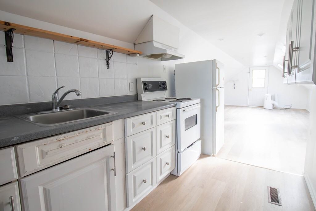 23 Beachaven Dr - Photo 5 of 9