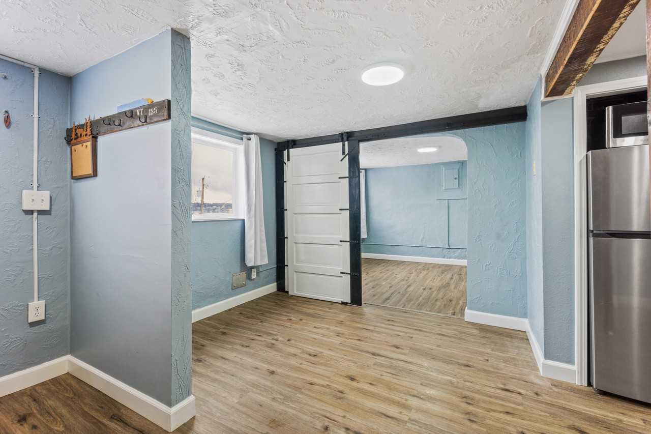 113 S Cambrian Ave - Photo 7 of 19