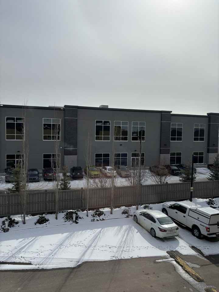 1023 173 St Sw - Photo 2 of 10