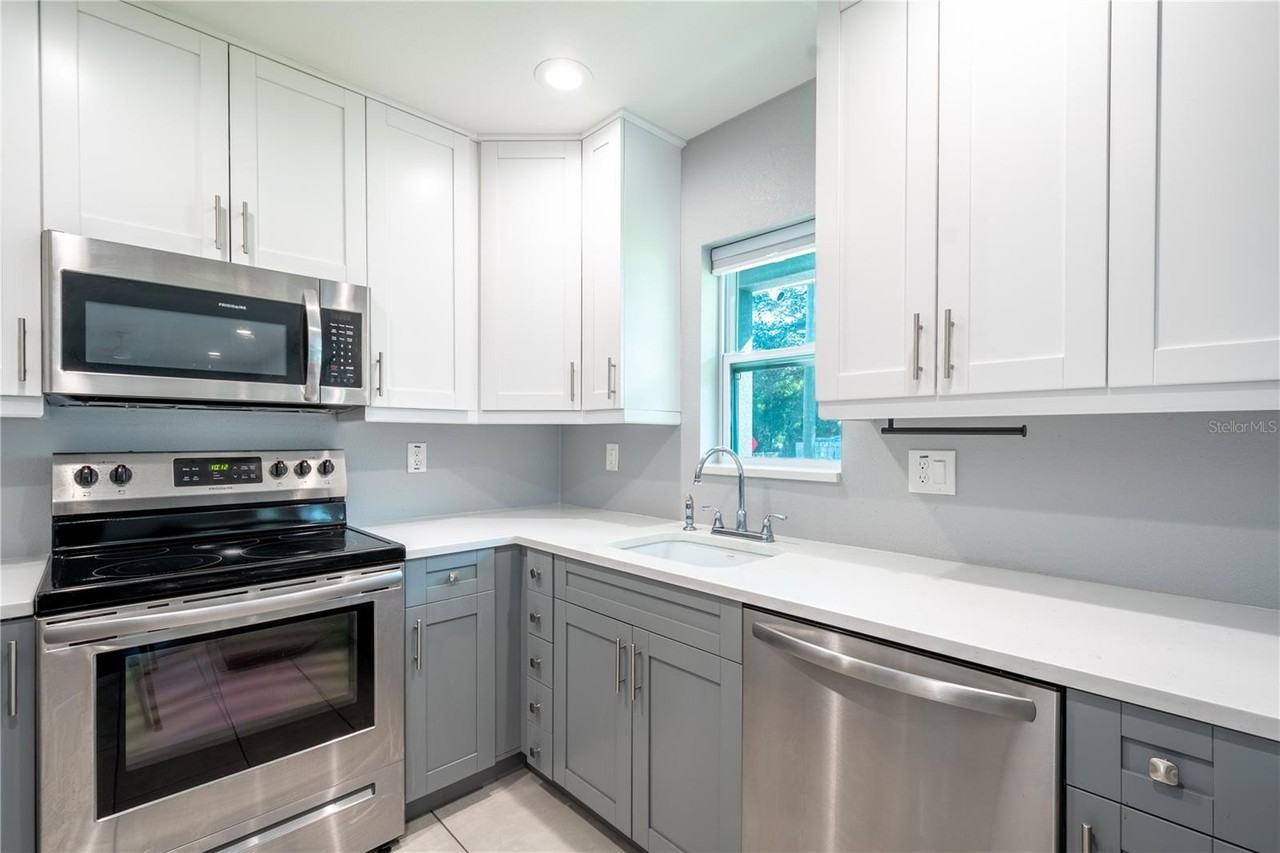 5704 43rd St N #1 - Photo 4 of 19