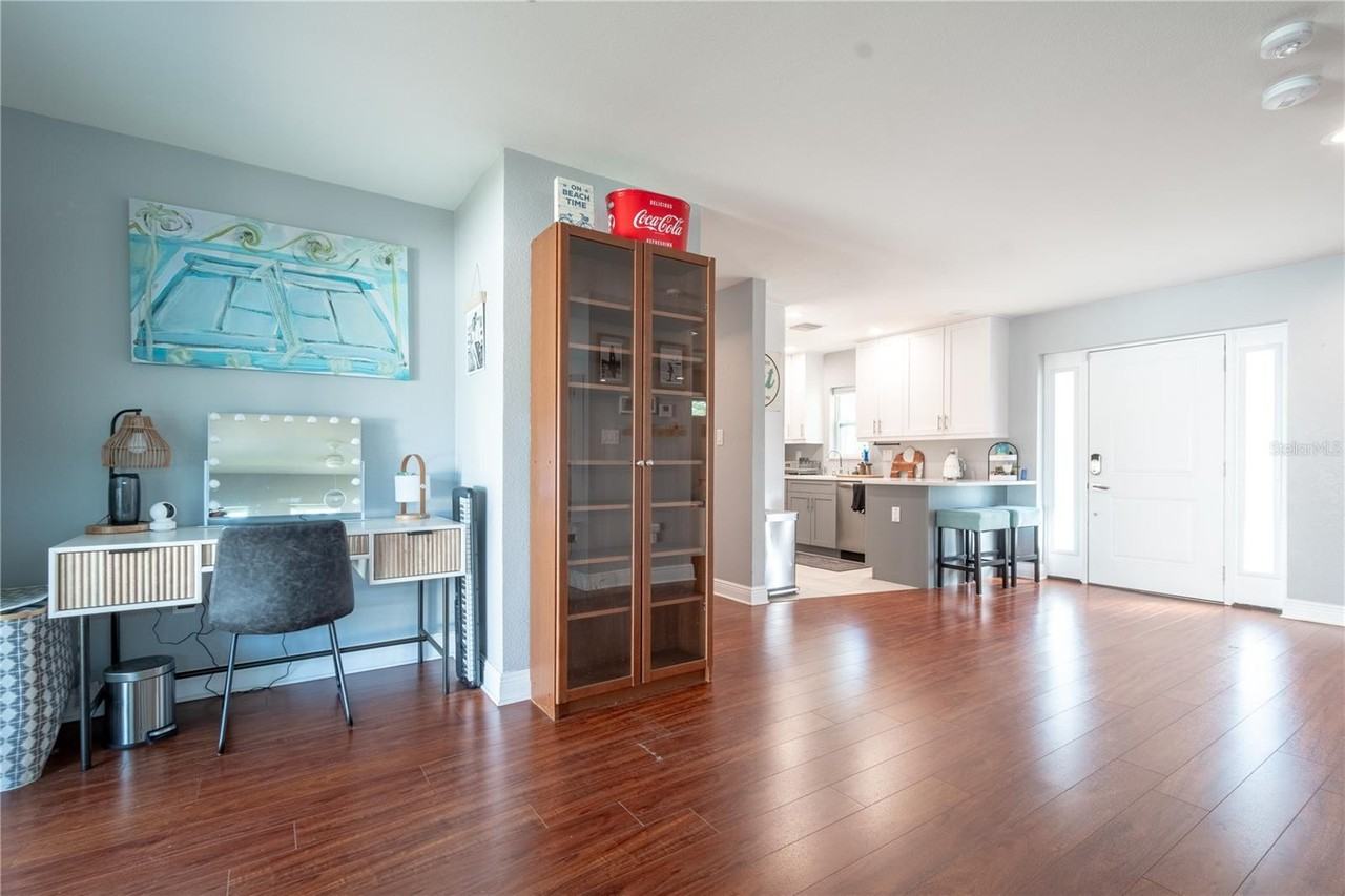 5704 43rd St N #1 - Photo 7 of 19