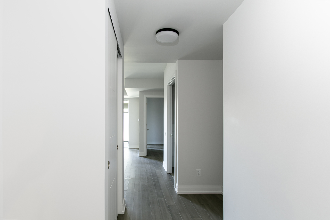 664 Spadina Ave - Photo 7 of 31