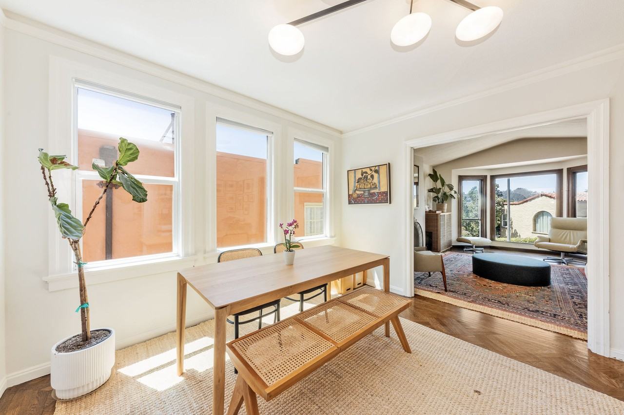 833 Rockdale Dr #1 - Photo 5 of 33