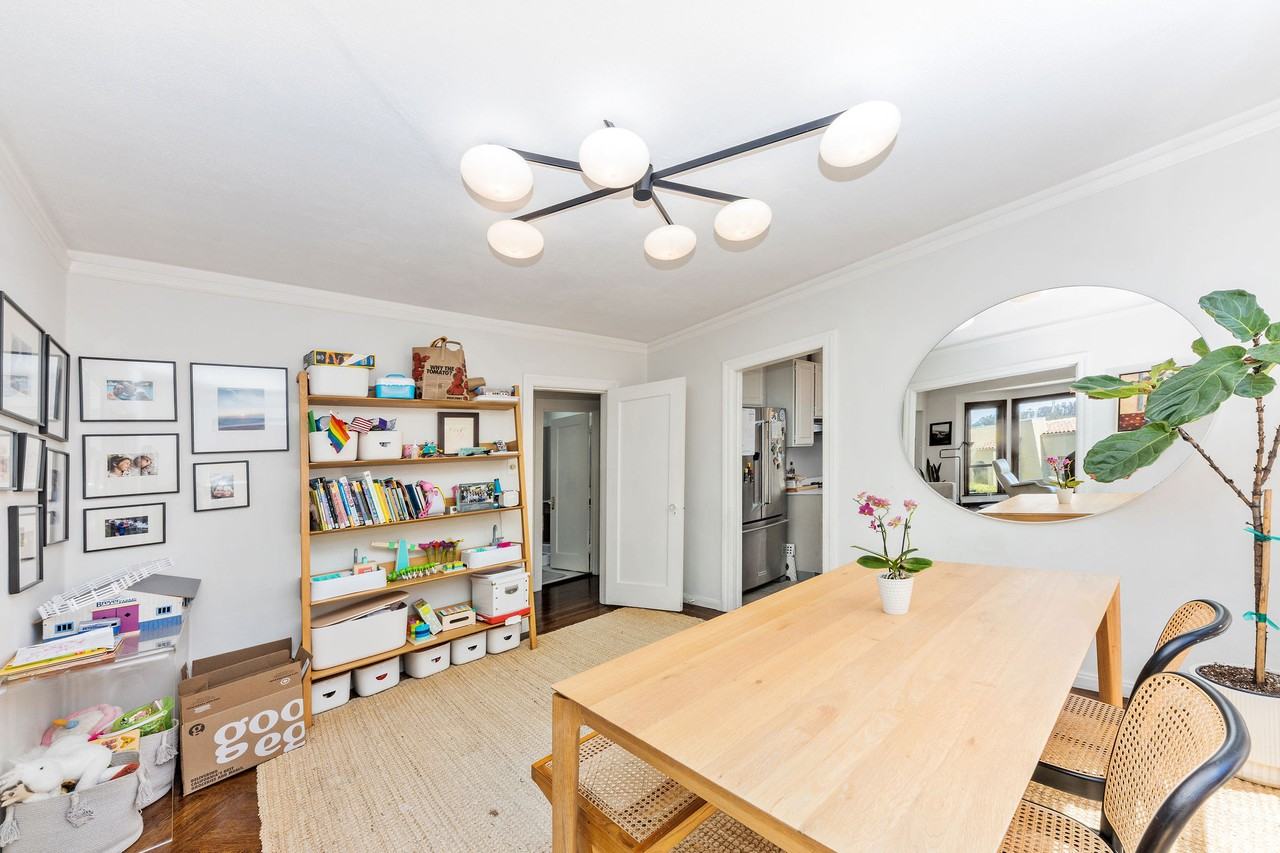 833 Rockdale Dr #1 - Photo 6 of 33