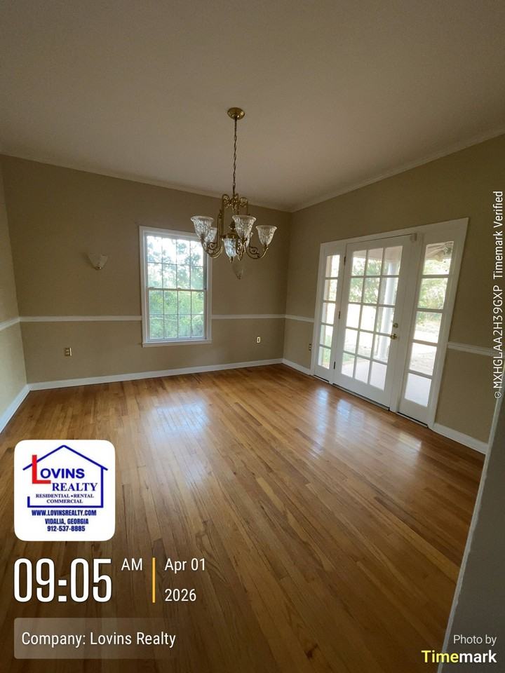 504 Ferncliff Dr #1 - Photo 4 of 10