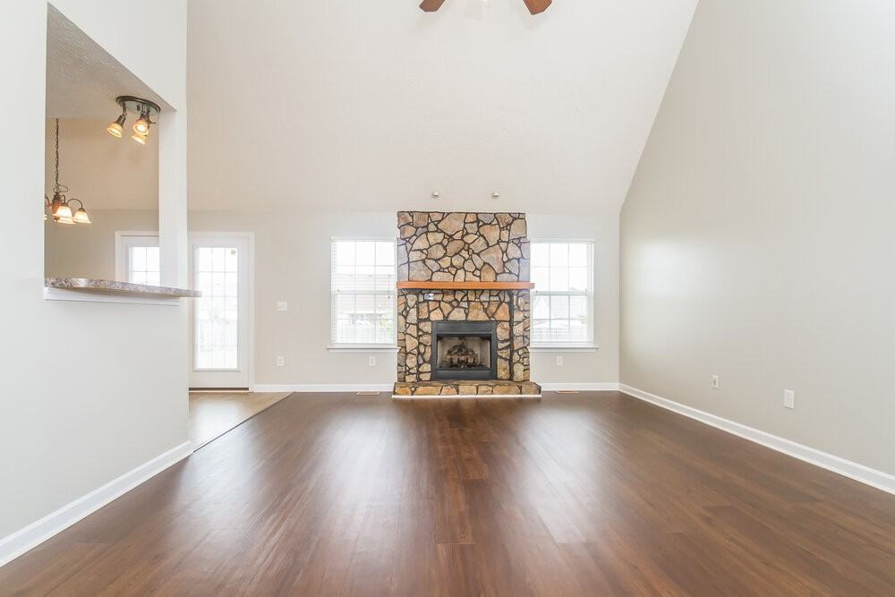 5054 Betsy Ann Ave - Photo 2 of 15