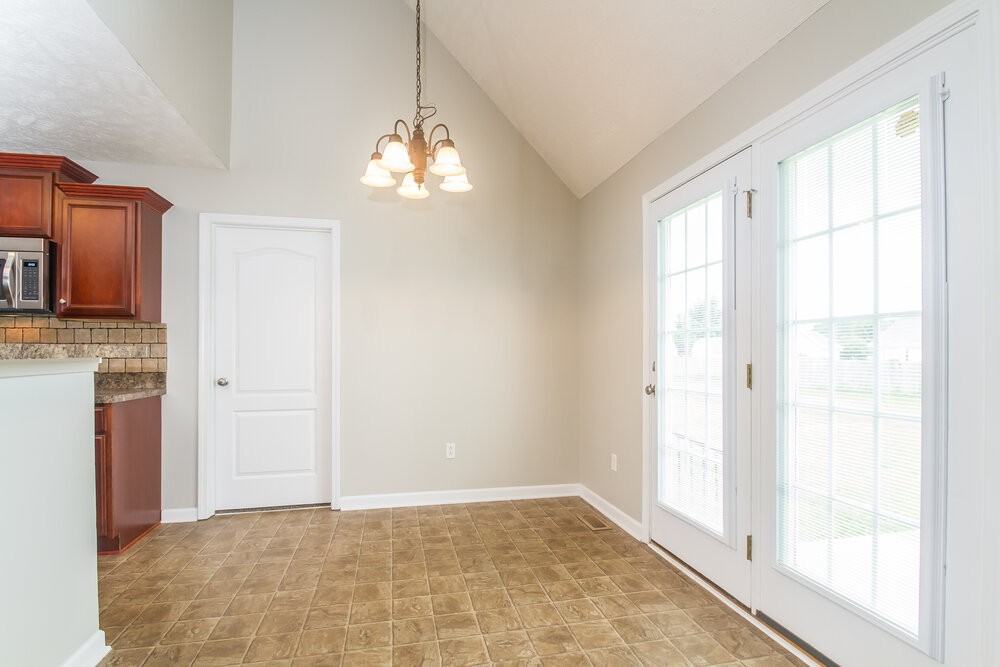 5054 Betsy Ann Ave - Photo 4 of 15