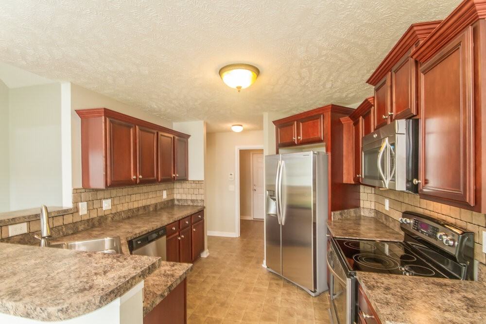 5054 Betsy Ann Ave - Photo 6 of 15