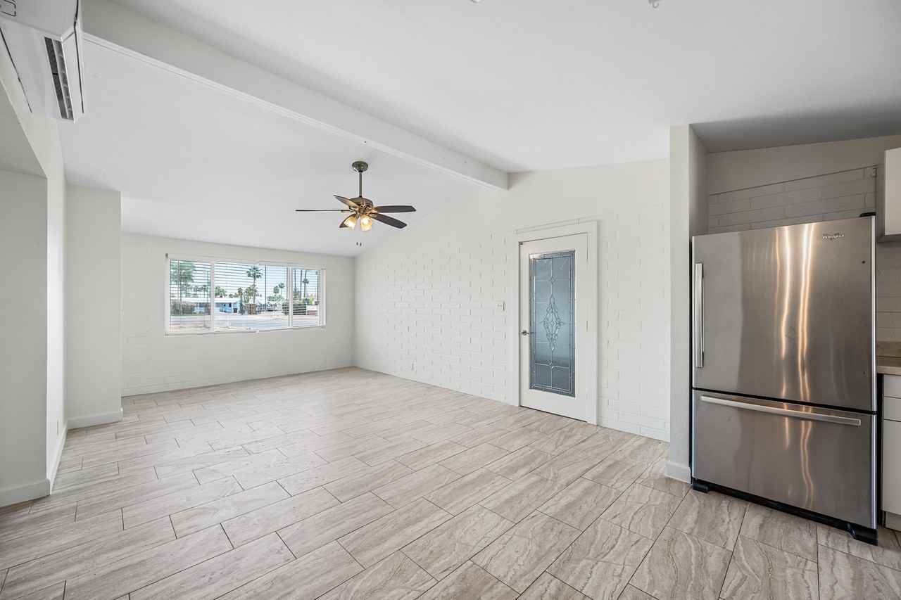 11044 East University Drive - Photo 6 of 26