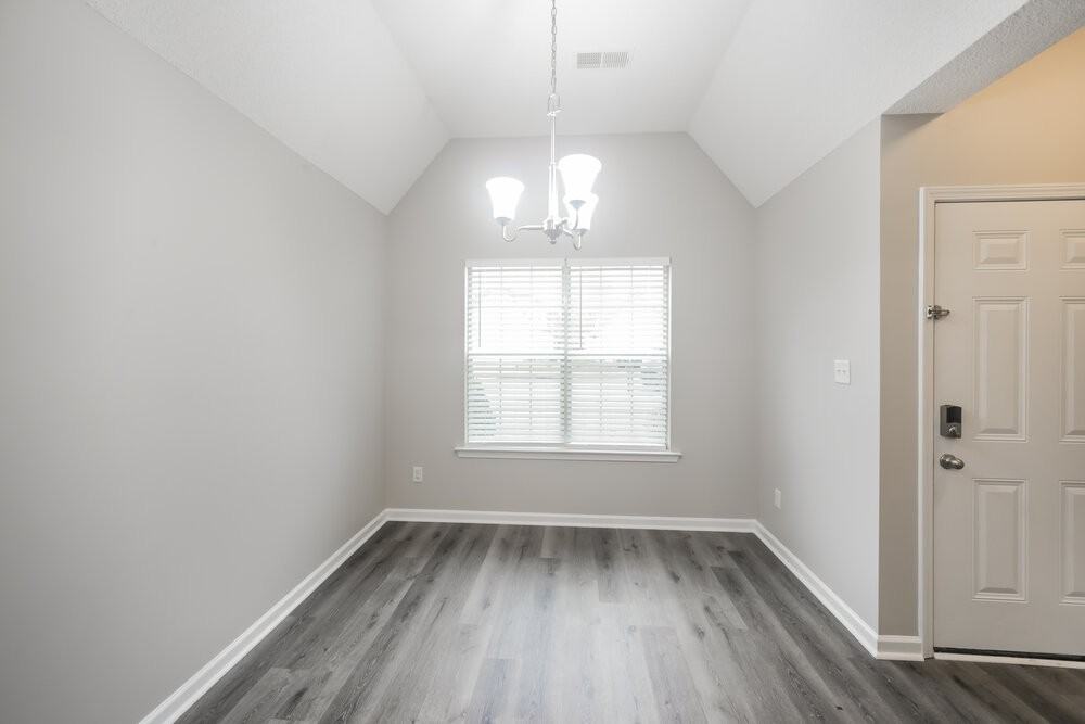 7959 Ridgedale Dr - Photo 5 of 16