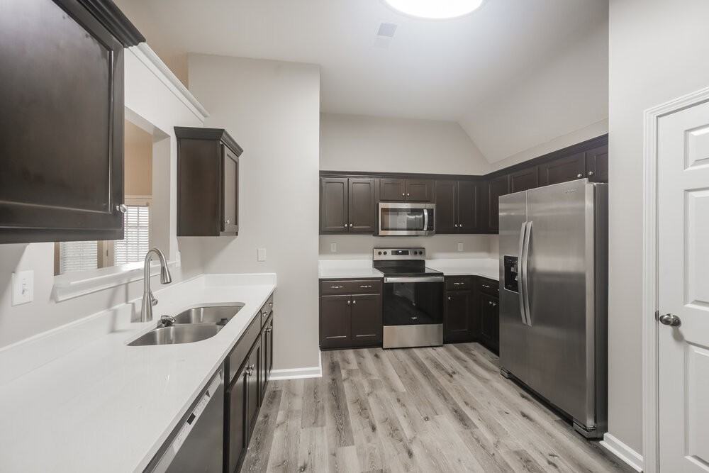 7959 Ridgedale Dr - Photo 6 of 16