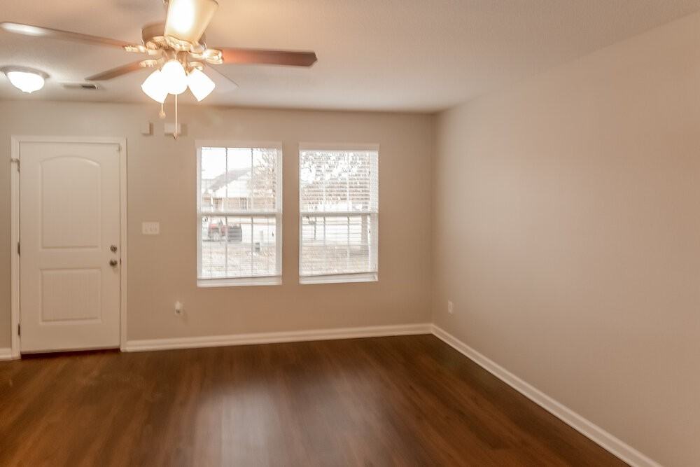 10060 Nolton Cir - Photo 2 of 15