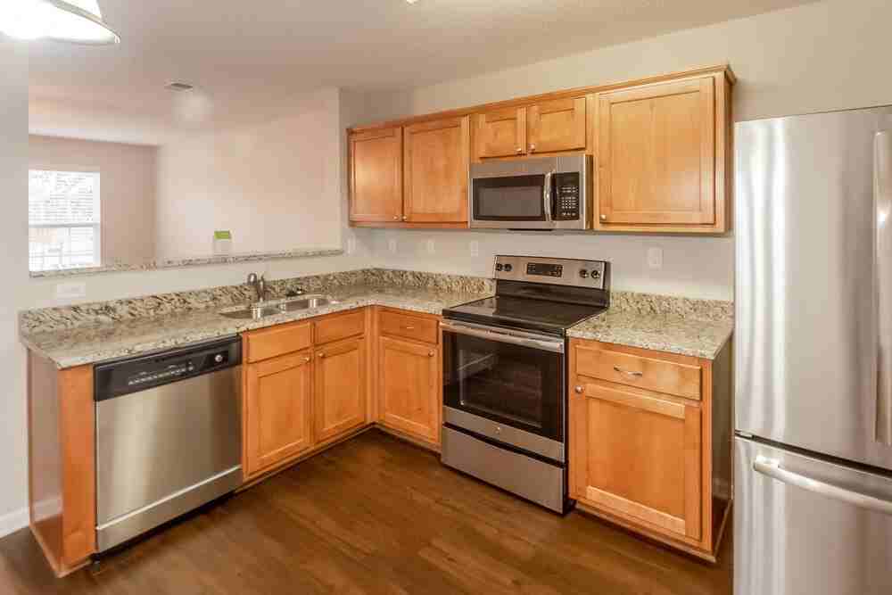 10060 Nolton Cir - Photo 4 of 15