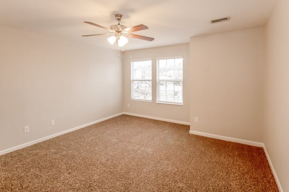 10060 Nolton Cir - Photo 6 of 15