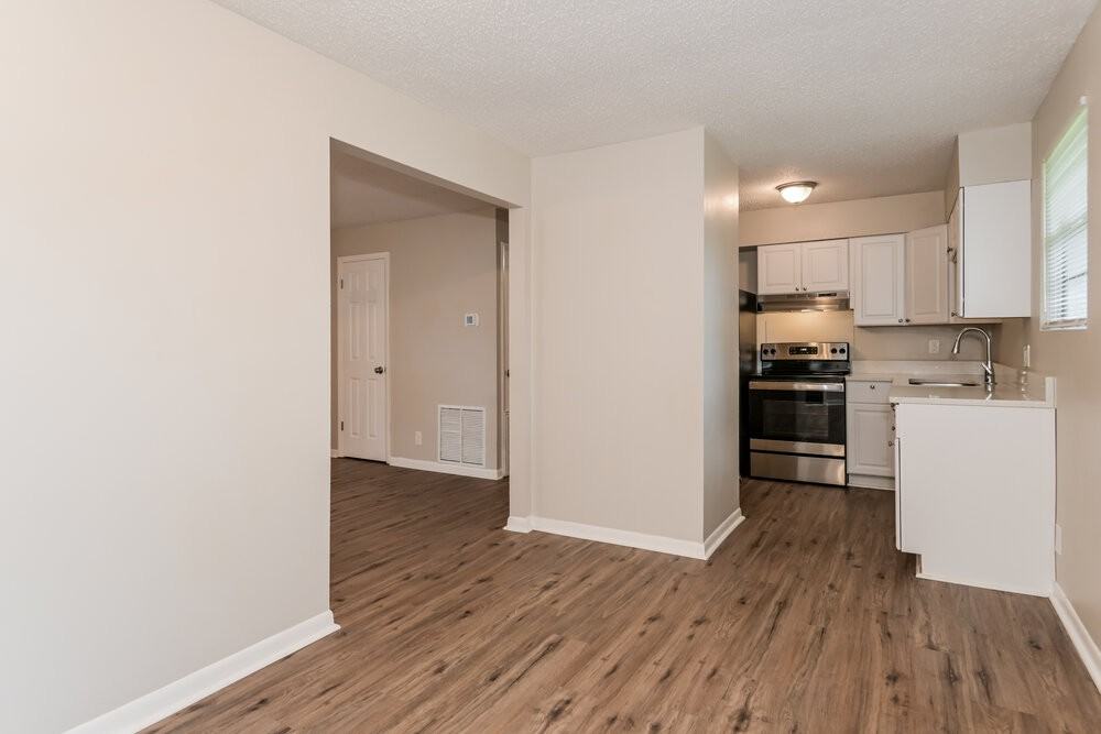 304 Citizen St - Photo 5 of 16