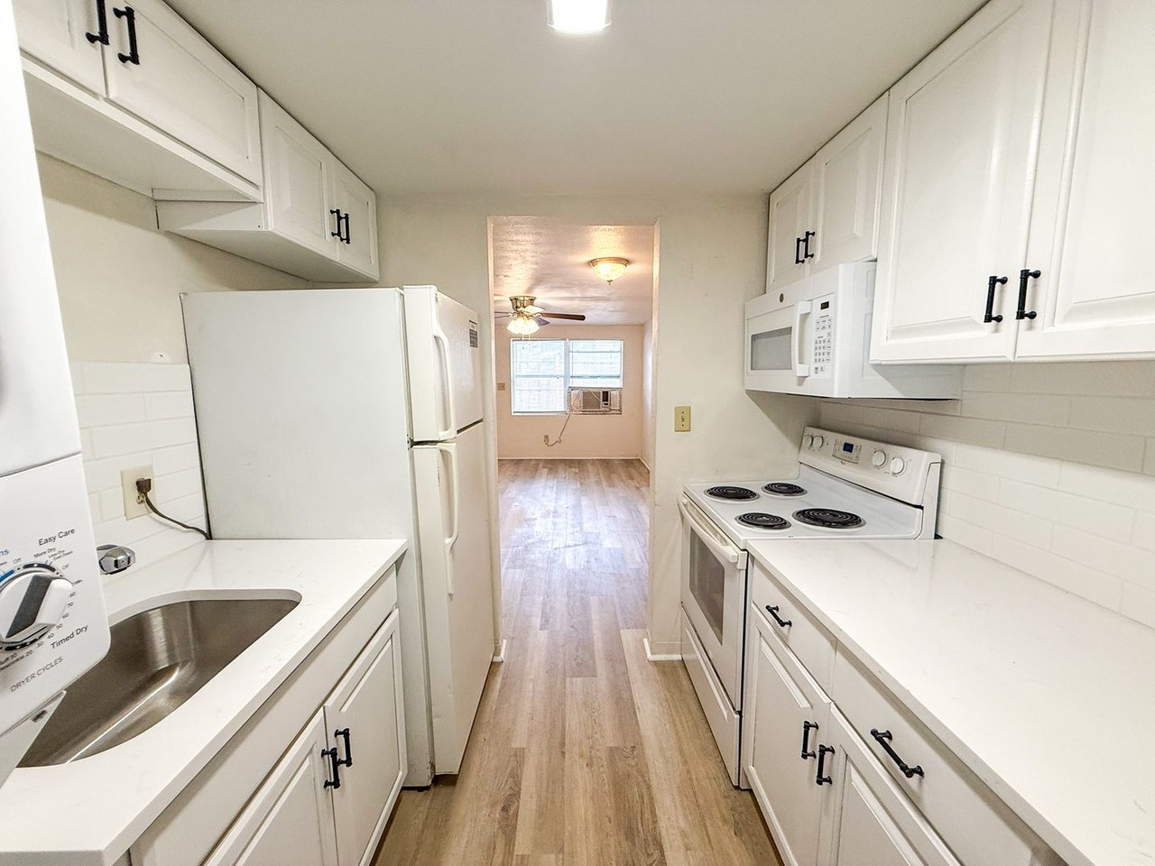 908 Sw 6th Ave - Photo 6 of 20