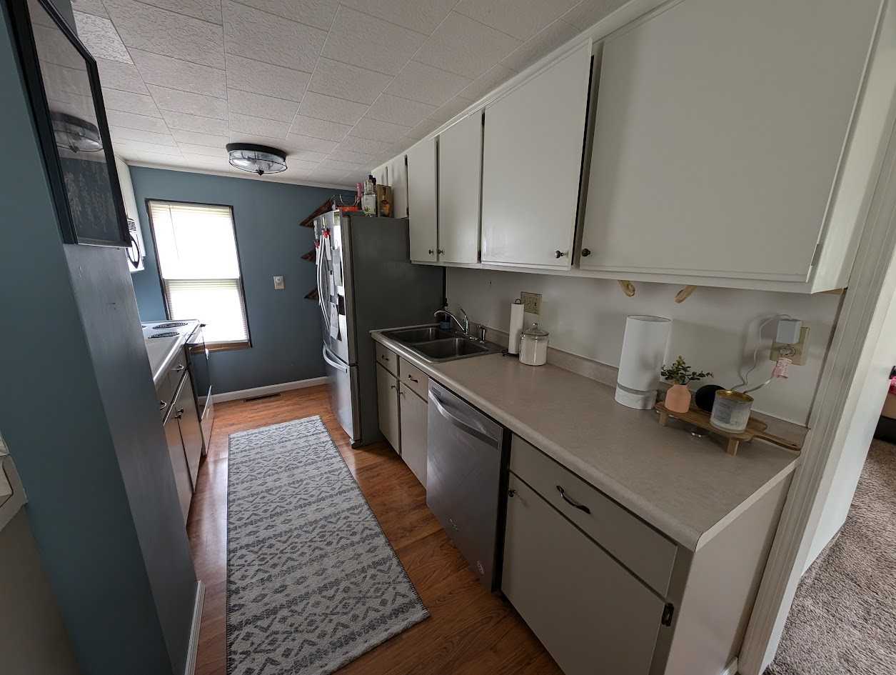 608 8th Ave Sw #1 - Photo 3 of 17