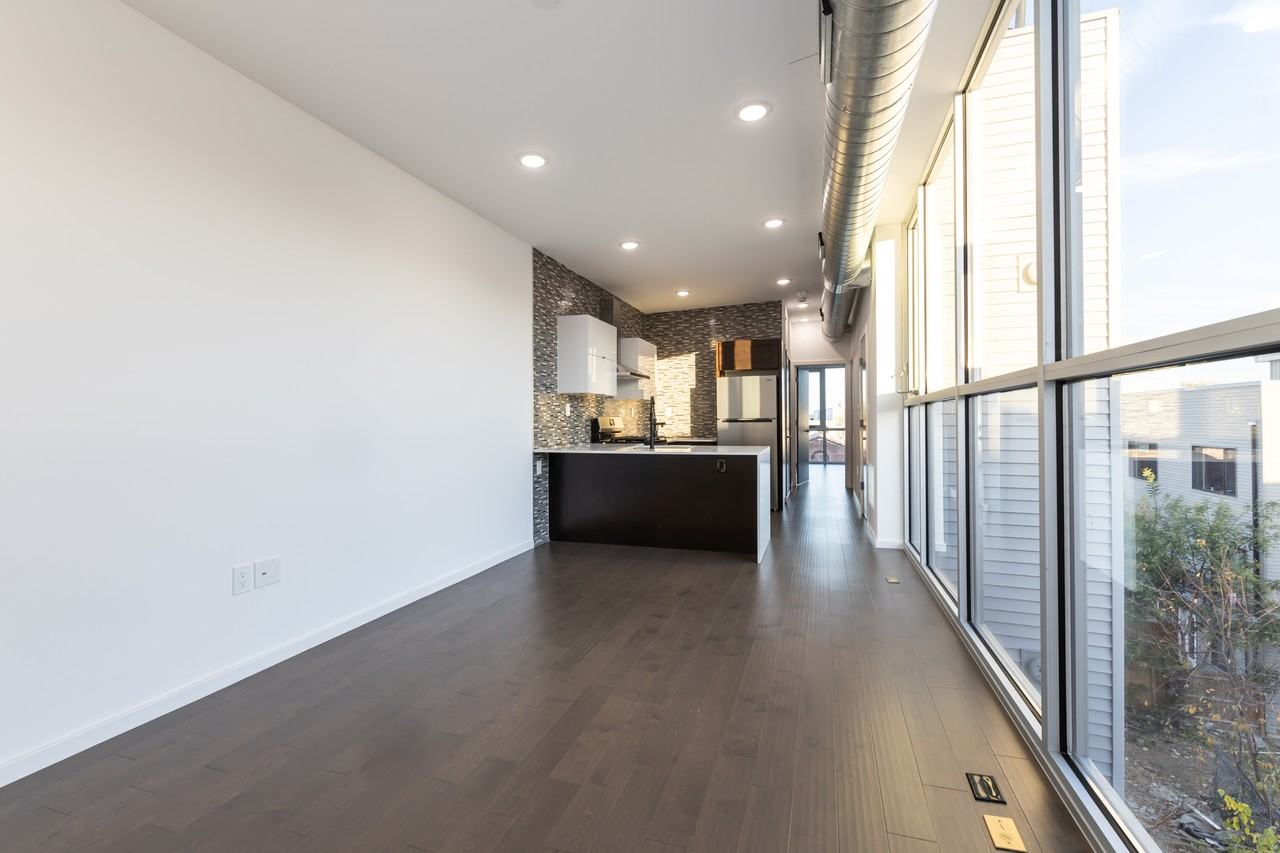 2111 N 7th St #4 - Photo 2 of 18