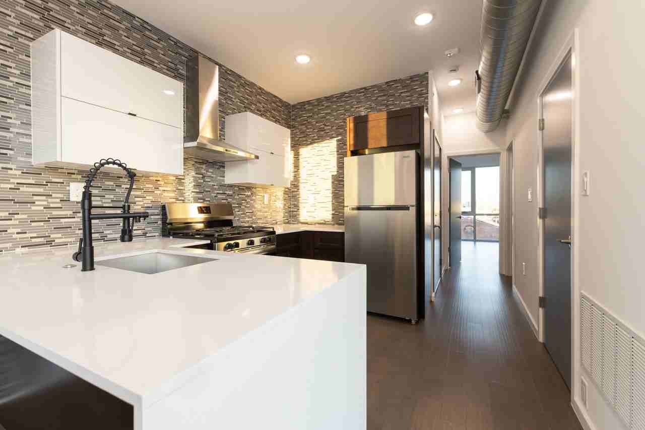 2111 N 7th St #4 - Photo 4 of 18