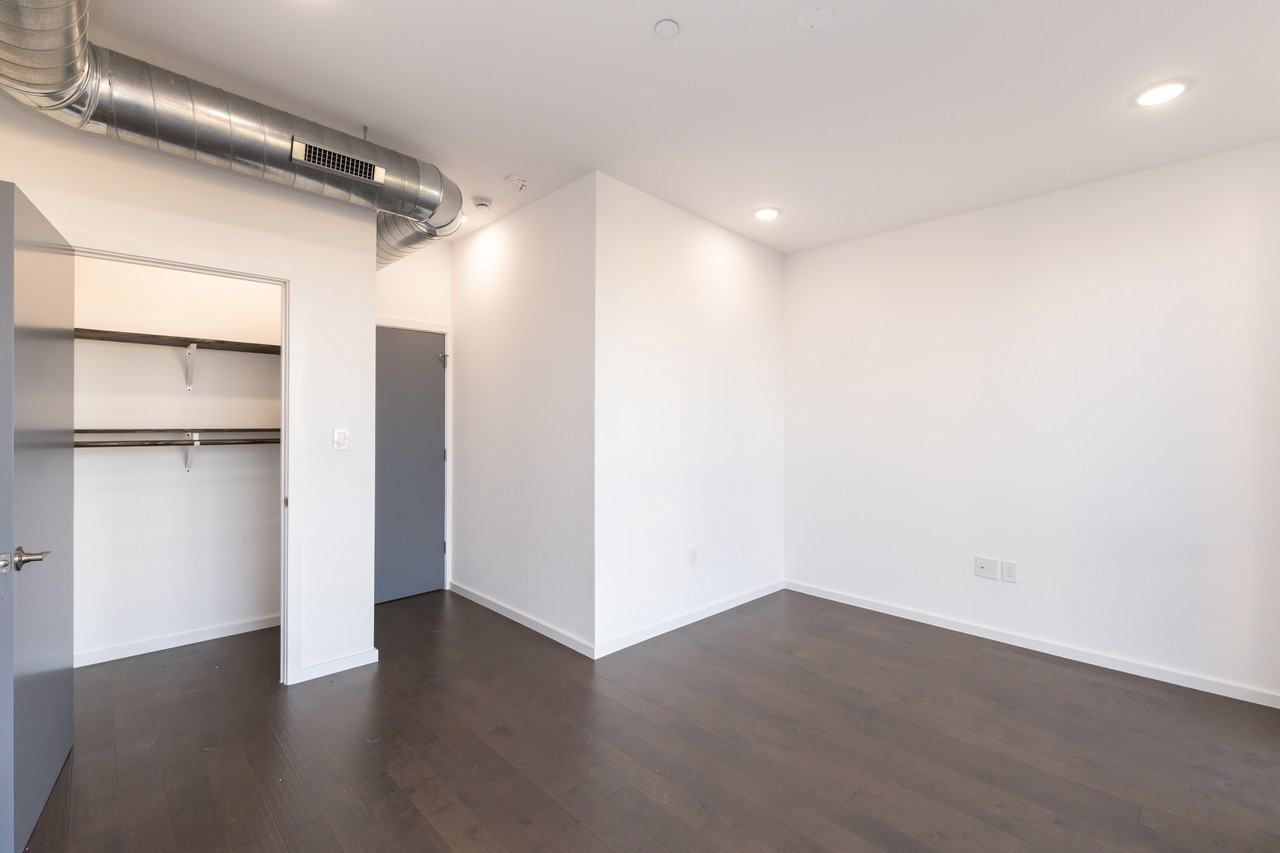 2111 N 7th St #4 - Photo 7 of 18