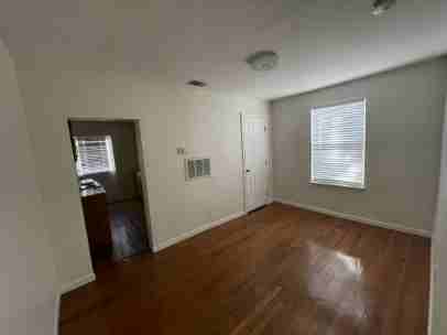 829 5th St N #2 - Photo 7 of 12