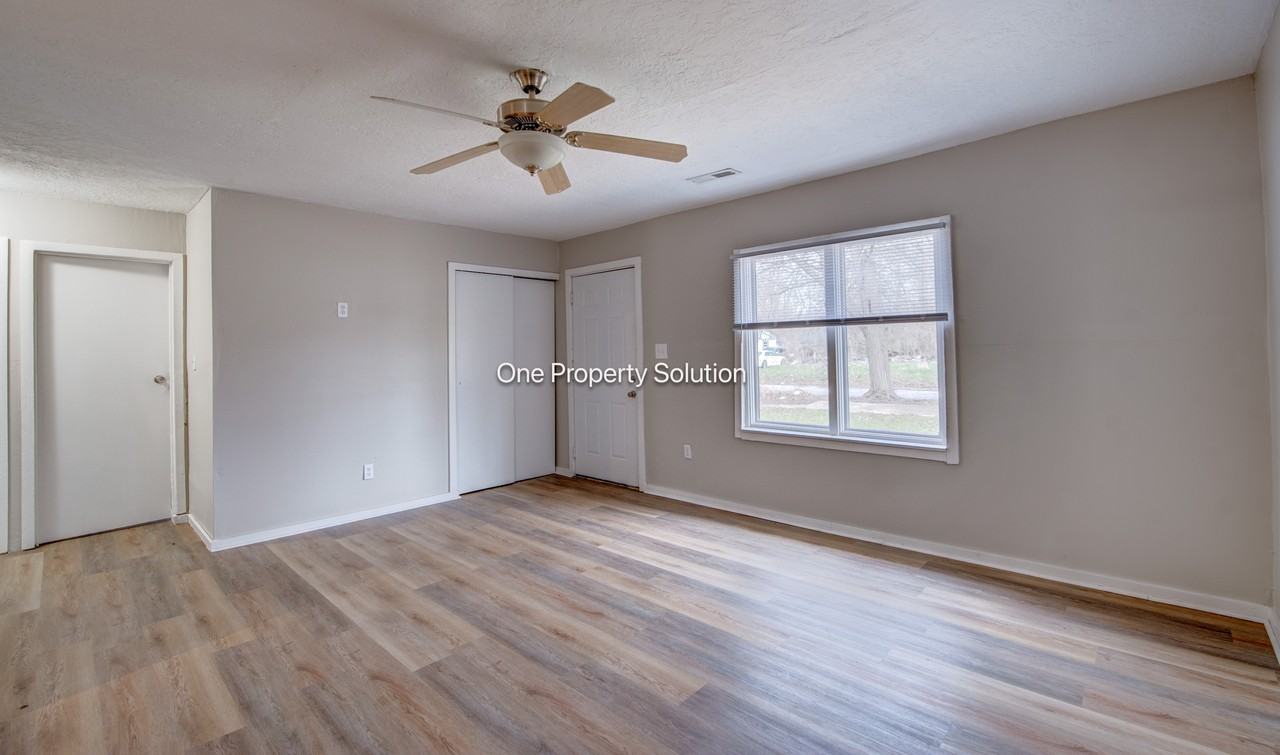 1050 Durbin St #1 - Photo 3 of 18