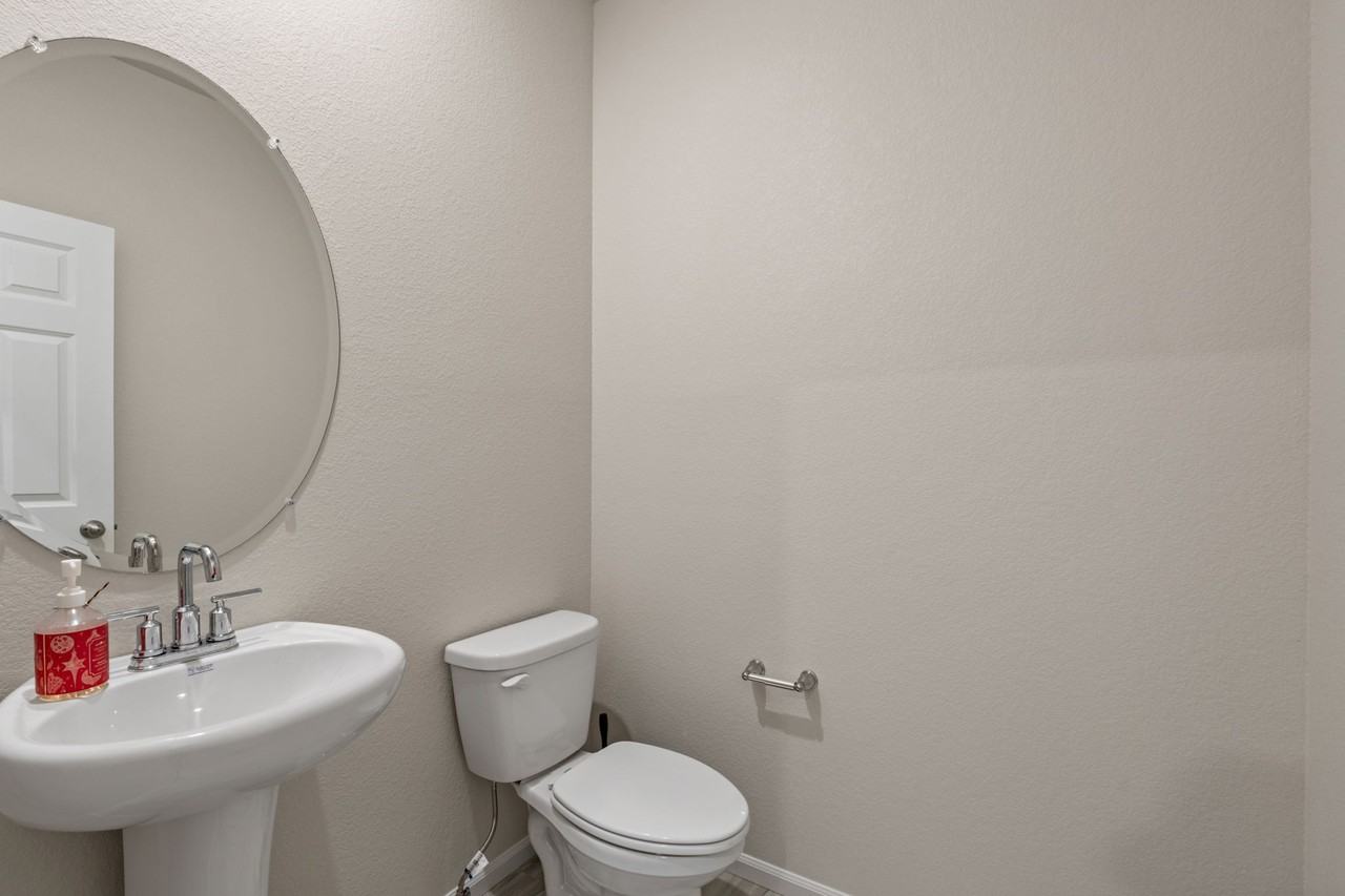 11437 Splake St #1 - Photo 5 of 10