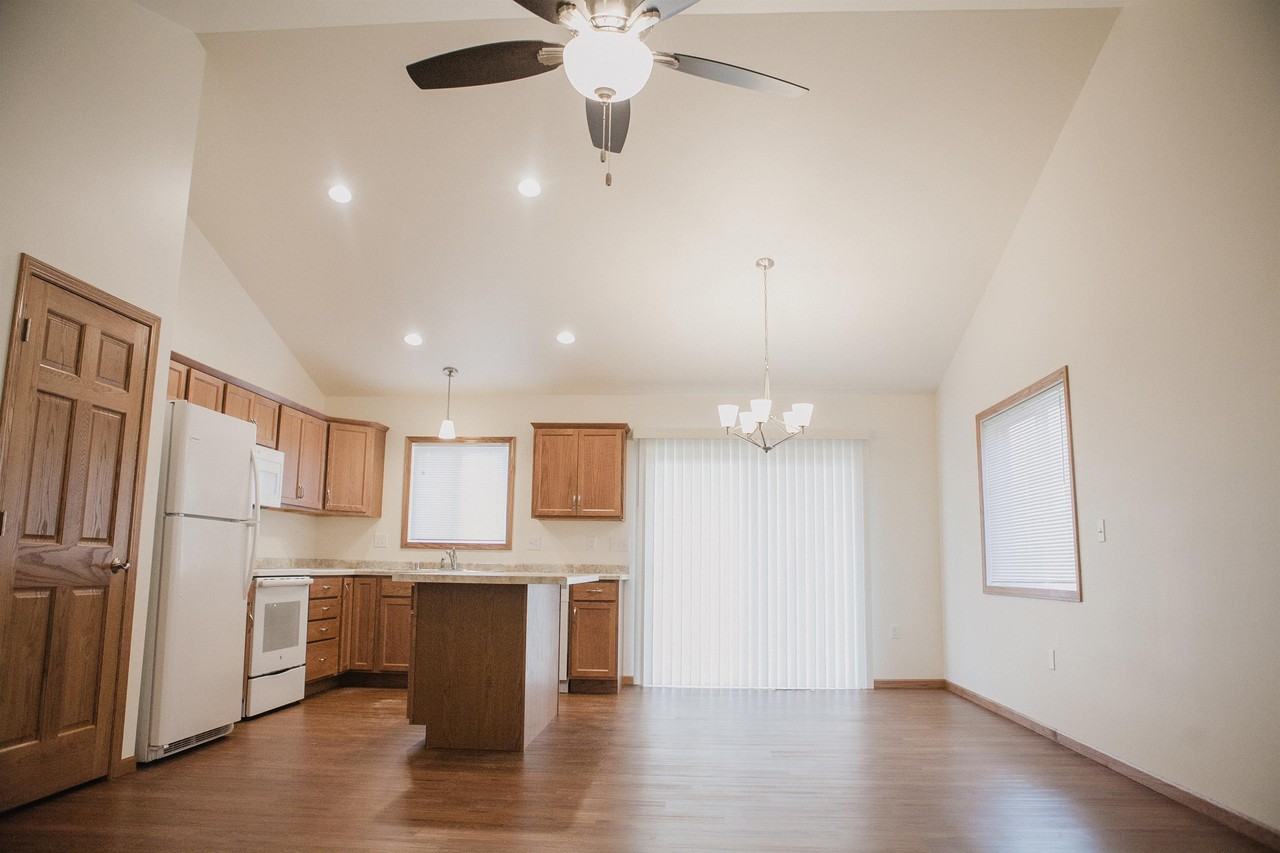 21309 Sheila Ln #21309 - Photo 2 of 14