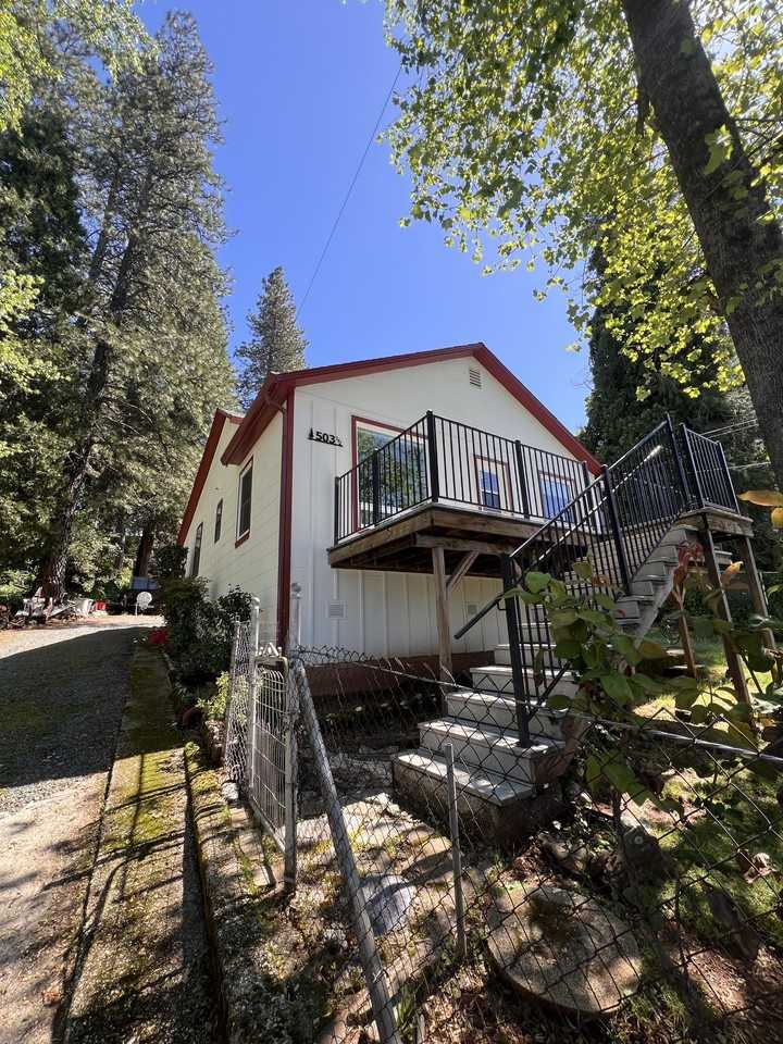 503 1/2 S Auburn St #1 - Photo 7 of 24