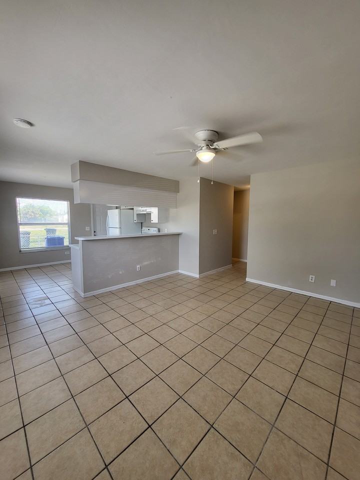 2145 Pauldo St #2145 - Photo 3 of 18