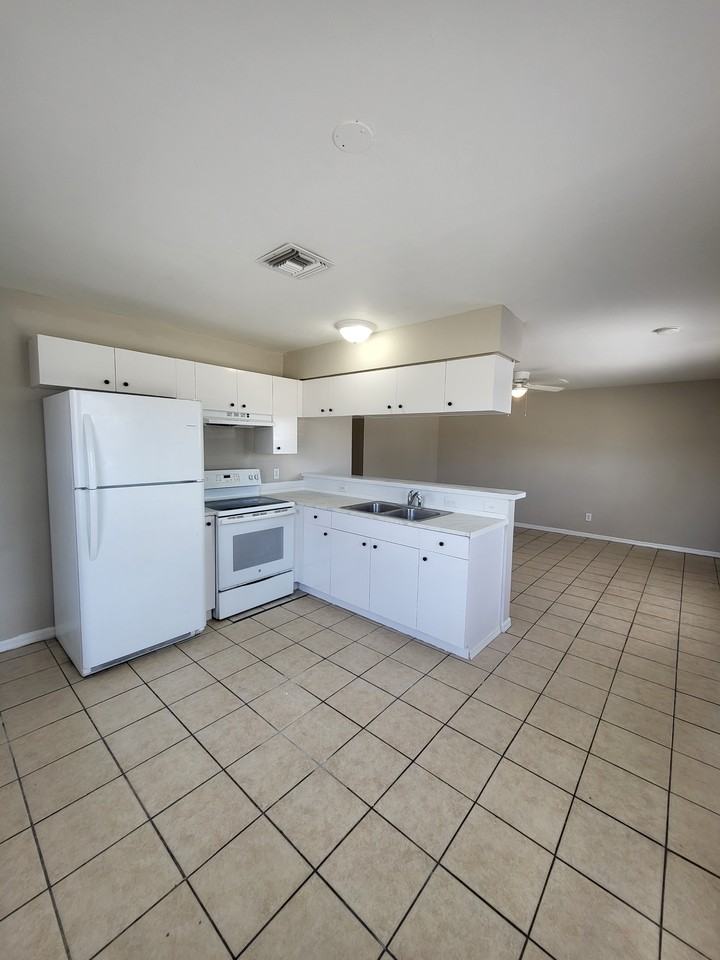 2145 Pauldo St #2145 - Photo 5 of 18
