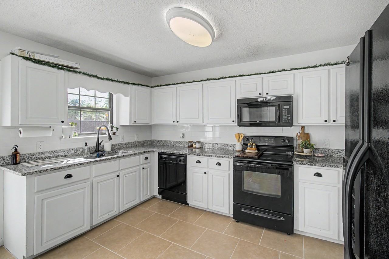 219 Kevin Rd #1 - Photo 6 of 22