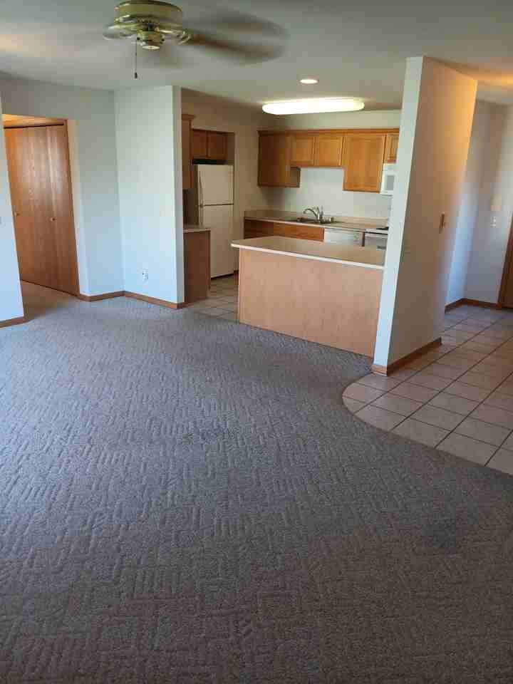 585 Kelvington Dr #3 - Photo 4 of 11