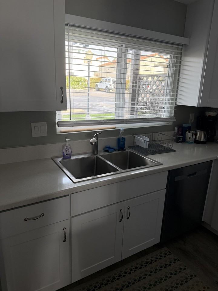 615 Law St #C - Photo 7 of 18