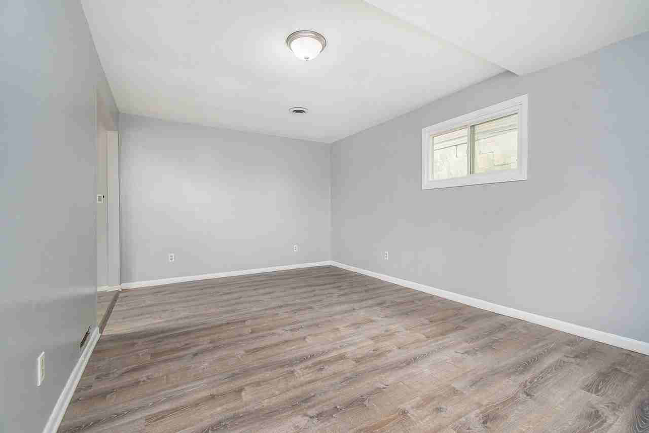 1542 10th St #1 - Photo 5 of 15