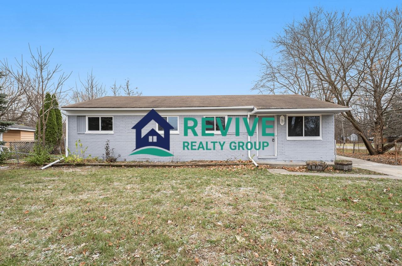 27275 Barbara Ct #1 - Photo 3 of 15