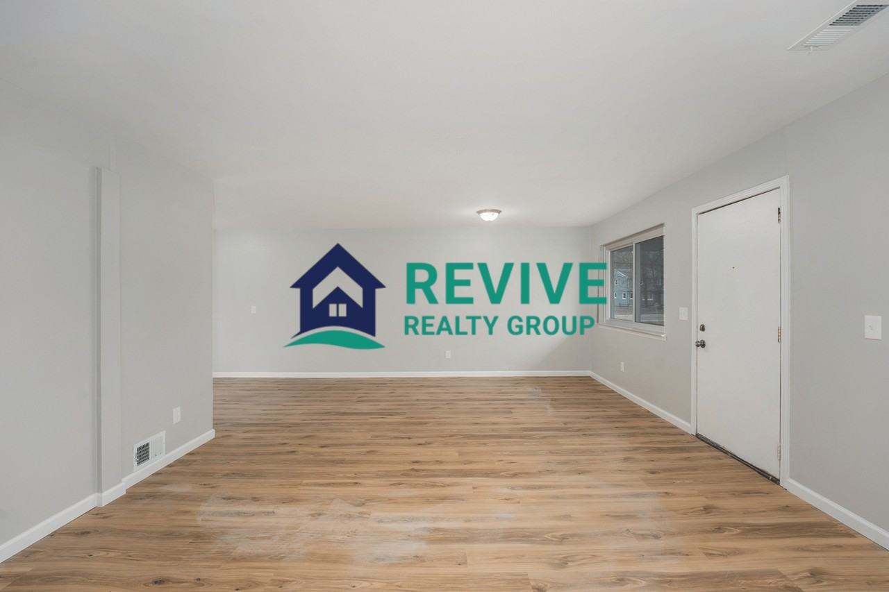 27275 Barbara Ct #1 - Photo 5 of 15