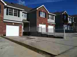 featured image of 1585 Crescent Hill Dr #1