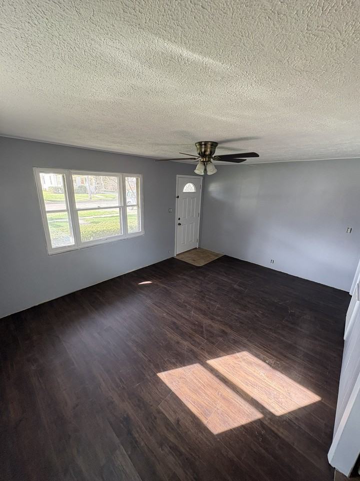 313 E North St #1 - Photo 6 of 24