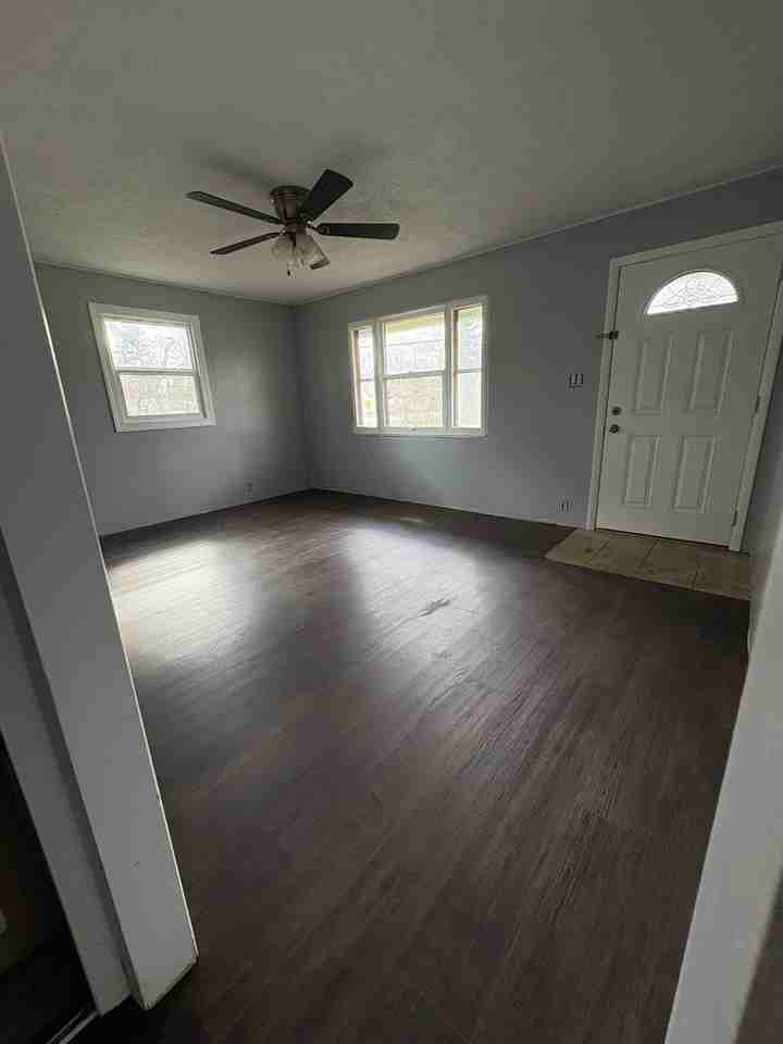 313 E North St #1 - Photo 7 of 24