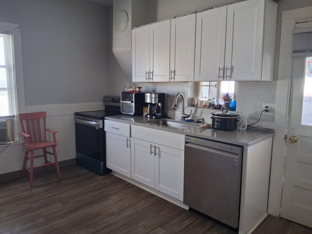 1518 7th Ave #A - Photo 4 of 19