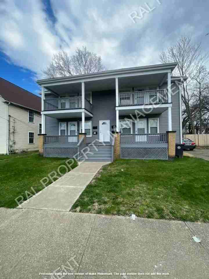 647 Eddy Rd - Photo 2 of 9