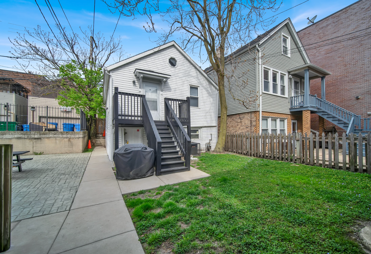 Marshfield Apartments - Photo 7 of 8