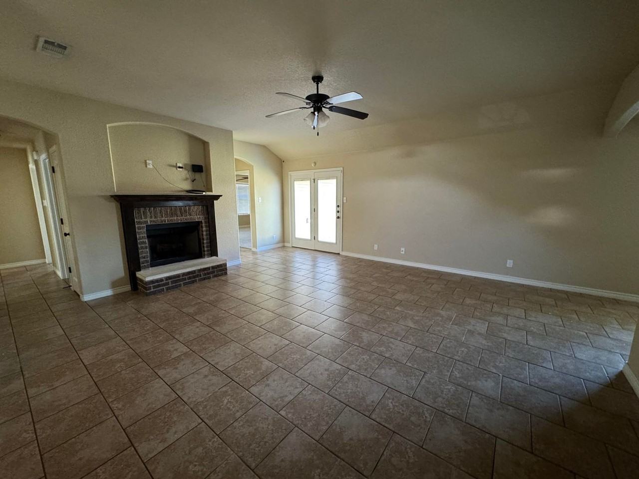 6109 New Castle Dr - Photo 6 of 34