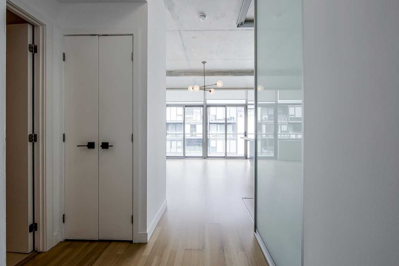 55 Condo Tower #PH18 - Photo 4 of 43