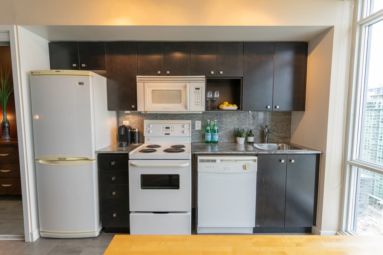 11 Apartment Building #3609 - Photo 4 of 13