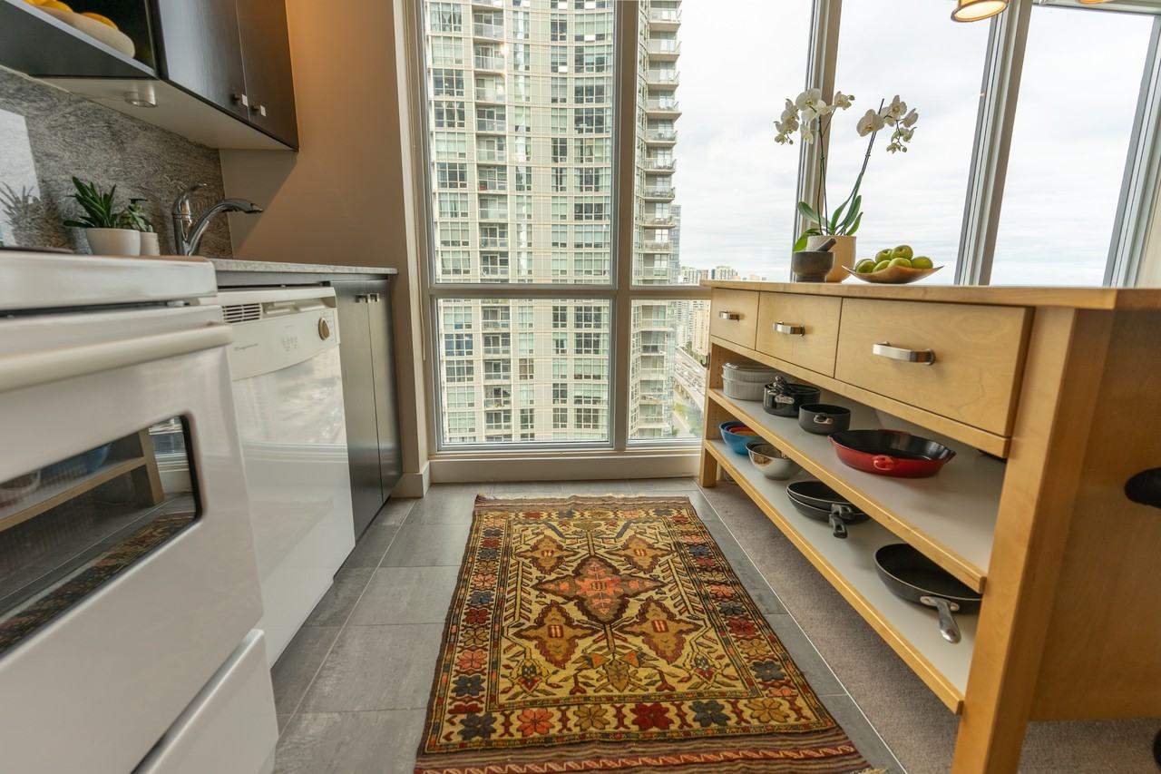 11 Apartment Building #3609 - Photo 5 of 13