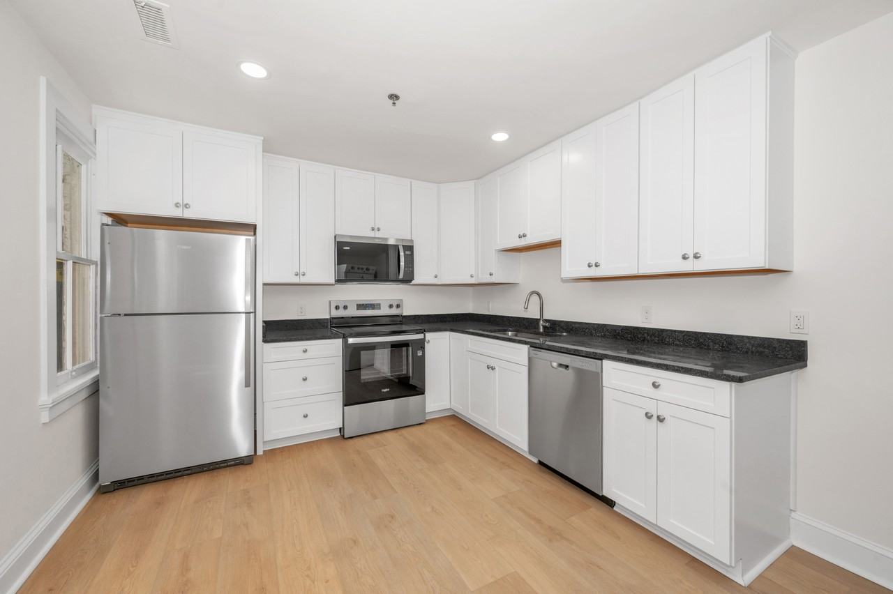 112 N Market St #0 - Photo 5 of 16