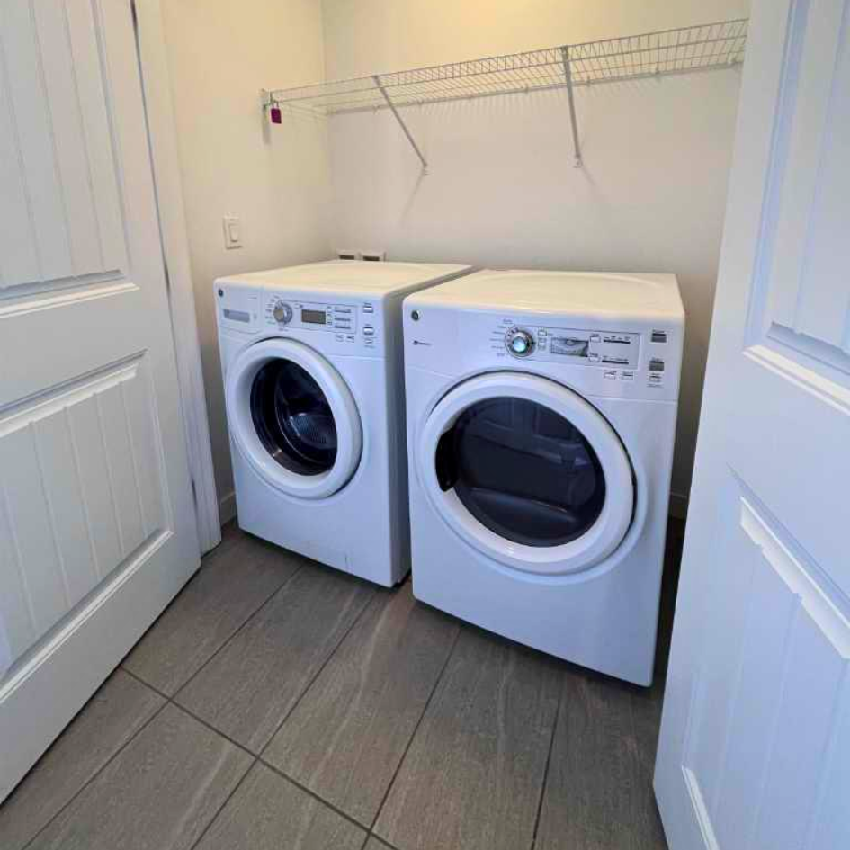 8815 96 Ave - Photo 6 of 9