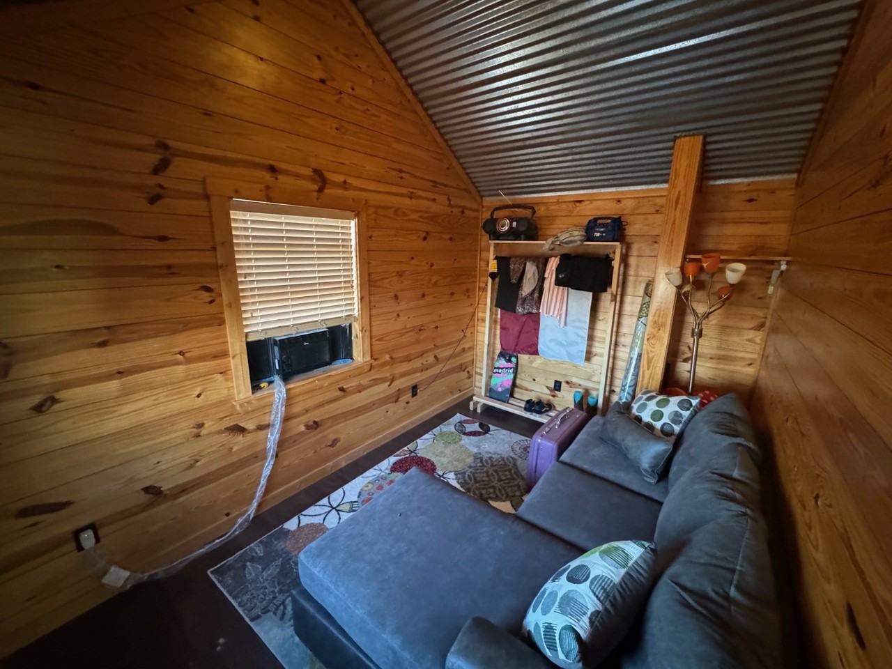 Counts St #B - Photo 3 of 5